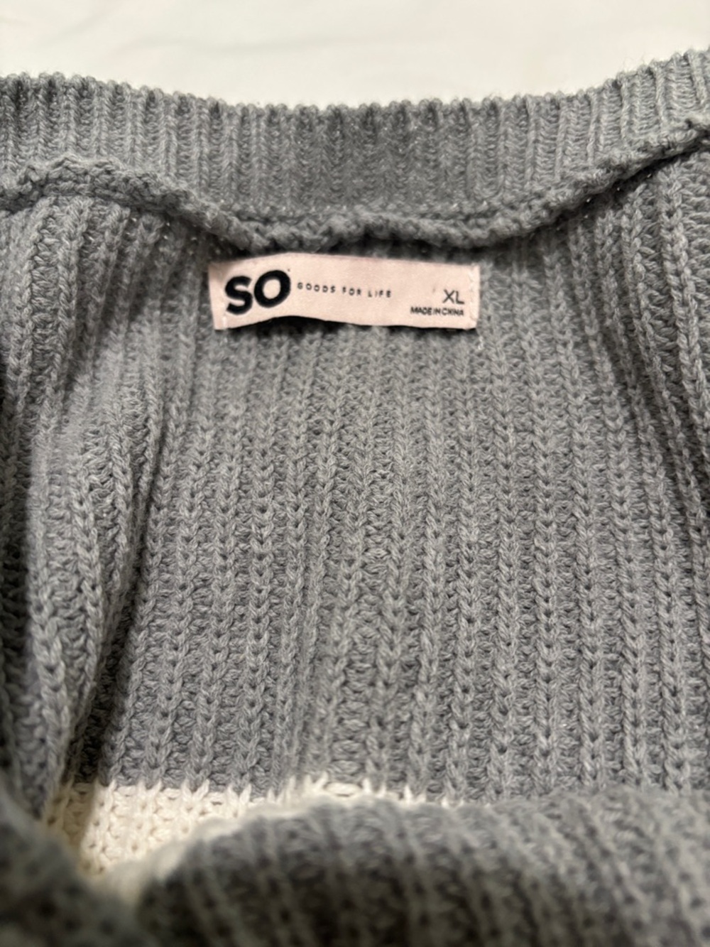 SO Gray & Cream Ribbed Knit Sweater - Picture 4 of 5